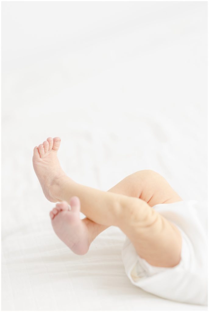 newborn baby feet
